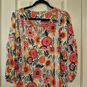 Crown & Ivy Women’s Floral Peasant Top - Multicolor